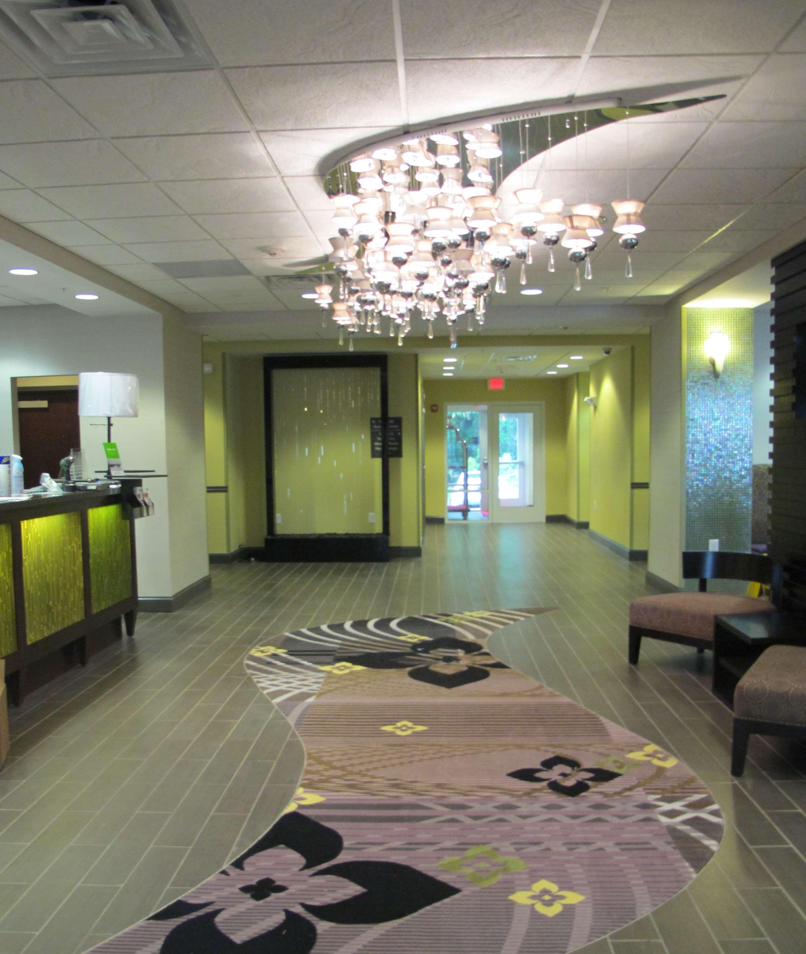 Hampton Inn By Hilton Leesville Fort Johnson Esterno foto