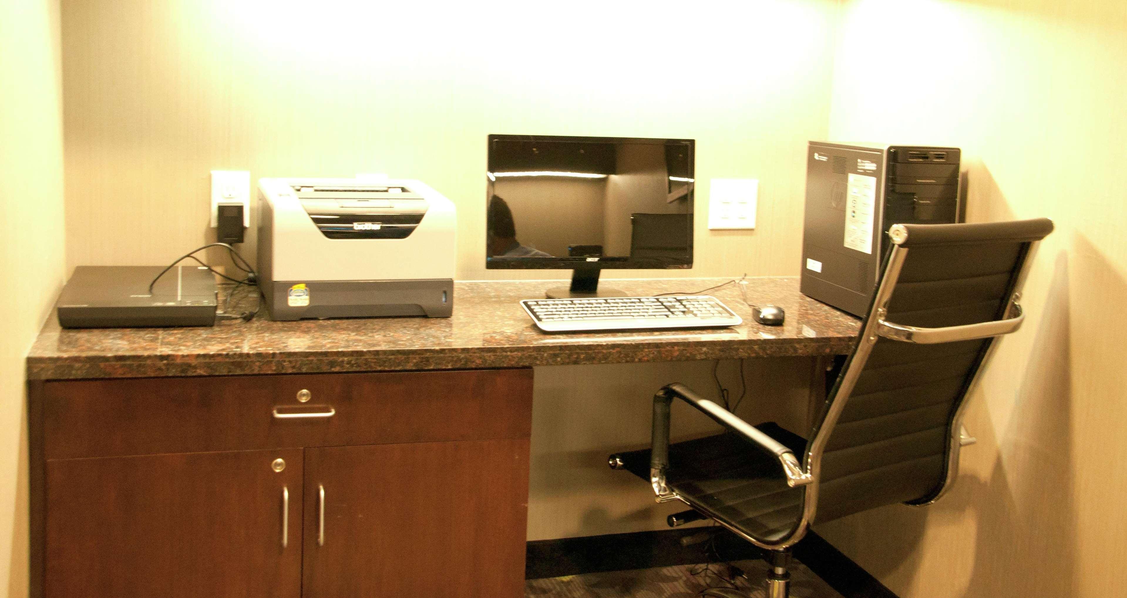Hampton Inn By Hilton Leesville Fort Johnson Esterno foto