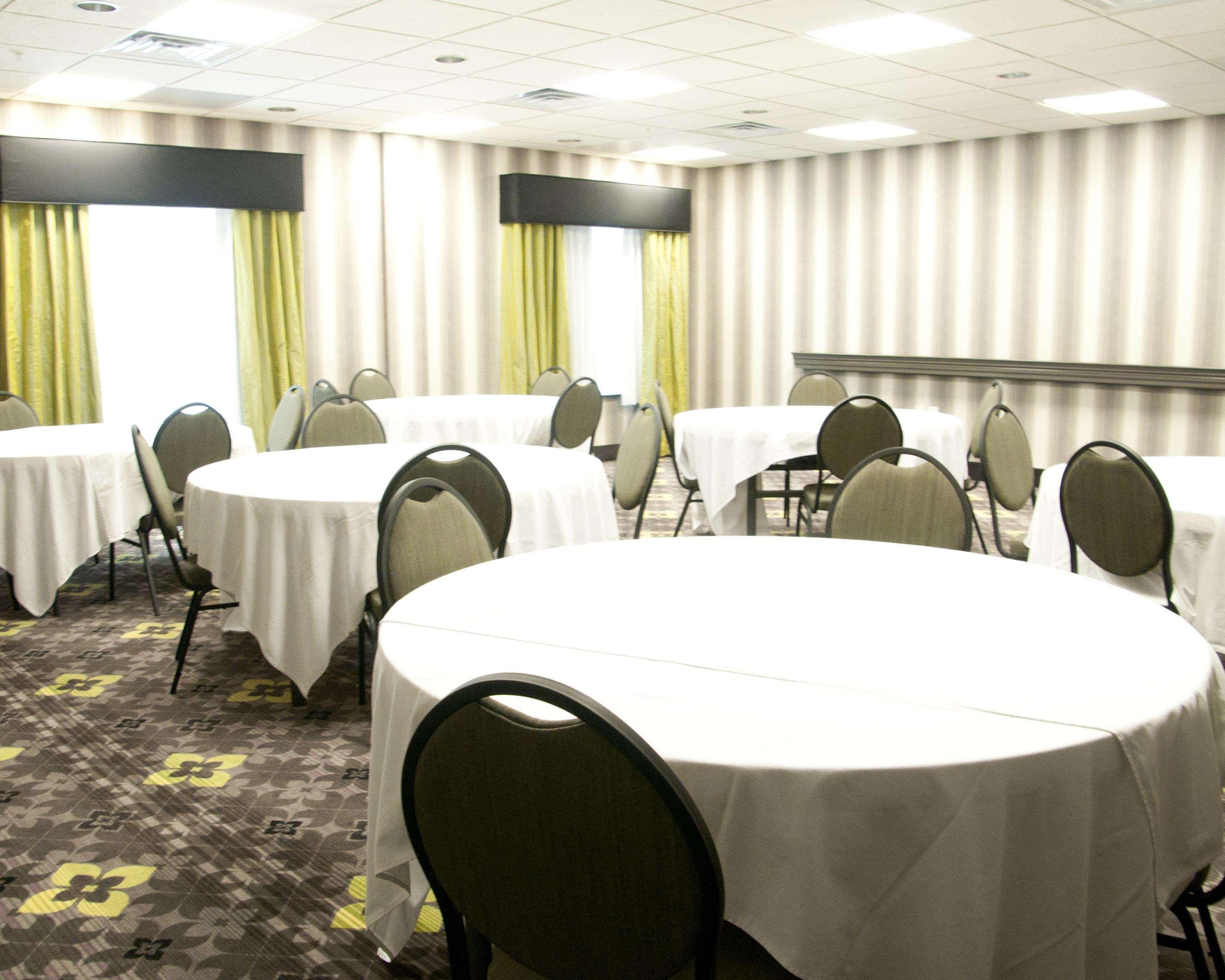 Hampton Inn By Hilton Leesville Fort Johnson Esterno foto