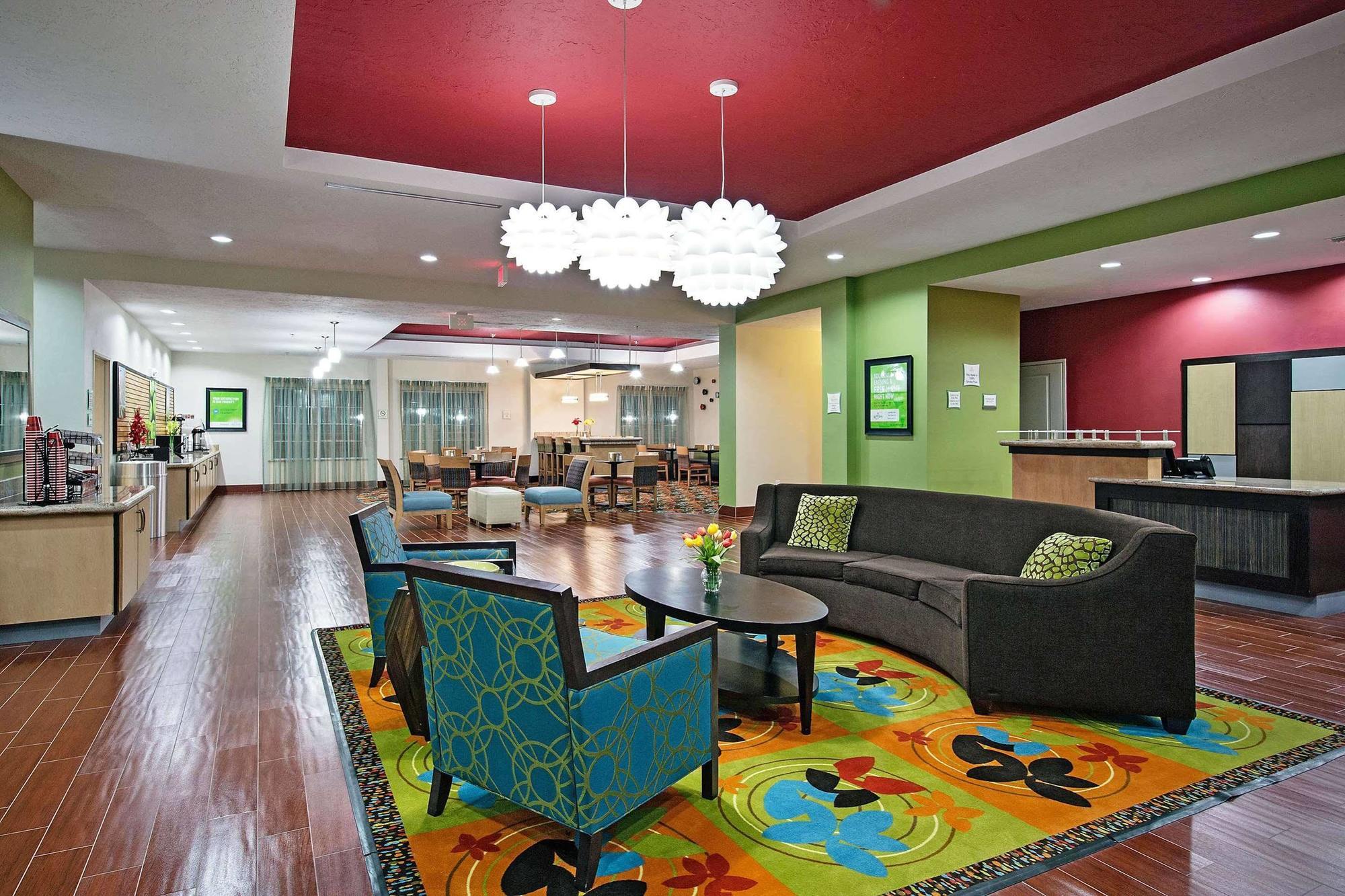 Hampton Inn By Hilton Leesville Fort Johnson Esterno foto
